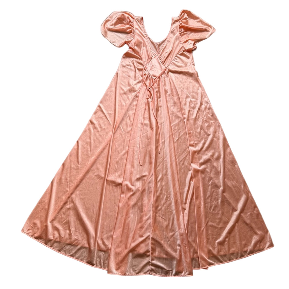 Darsay Vintage 70s Peach Satin Chemise with V-Neck and A-Line Silhouette Size S